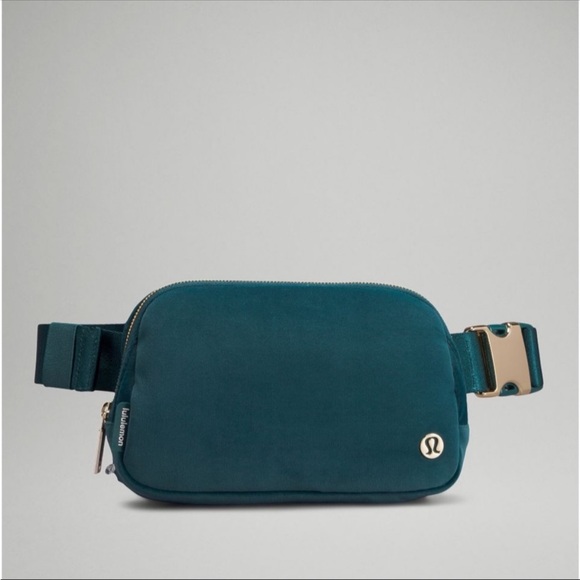 lululemon athletica Handbags - NWT LULULEMON Everywhere Belt Bag Velour Green Jasper Gold Hardware SOLD OUT